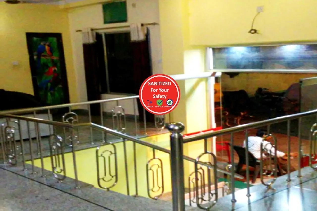Hotel Goroomgo Kashi Inn Varanasi Near Railway Station