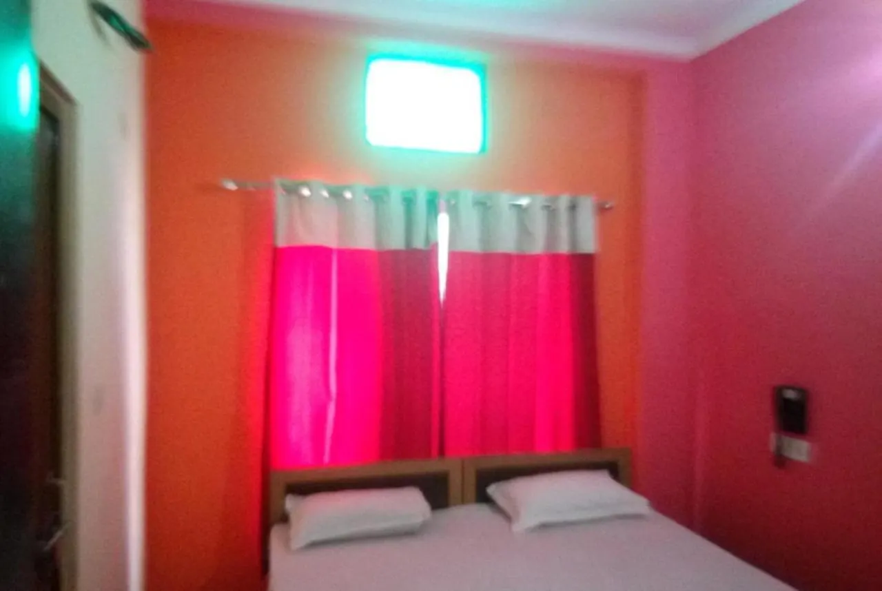 Goroomgo Kashi Inn Varanasi Near Railway Station 3*,  인도