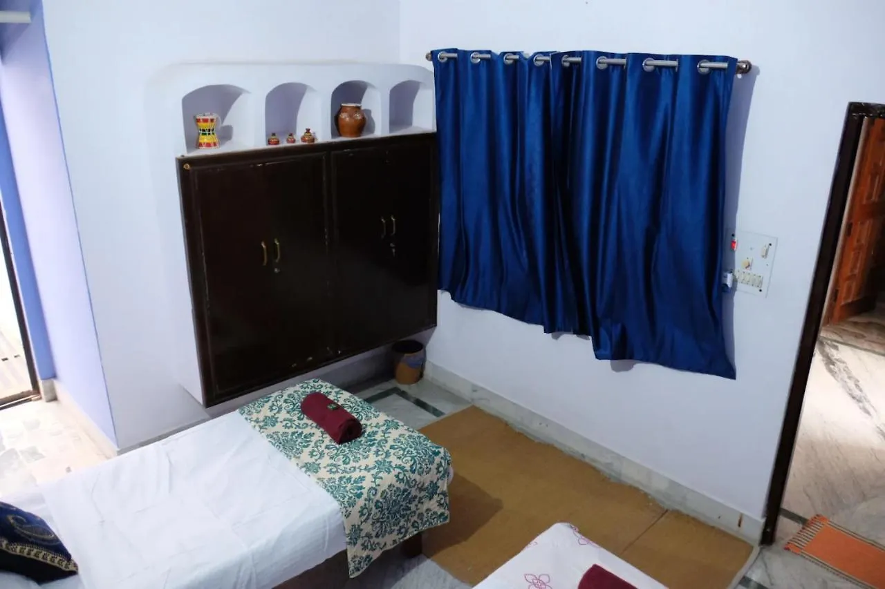 Goroomgo Kashi Inn Varanasi Near Railway Station 호텔