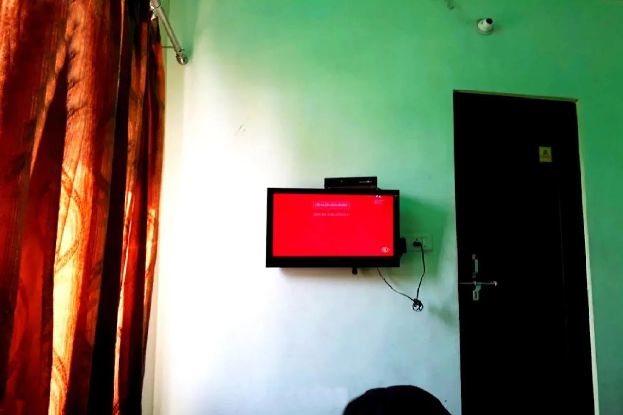 Goroomgo Kashi Inn Varanasi Near Railway Station 3*,