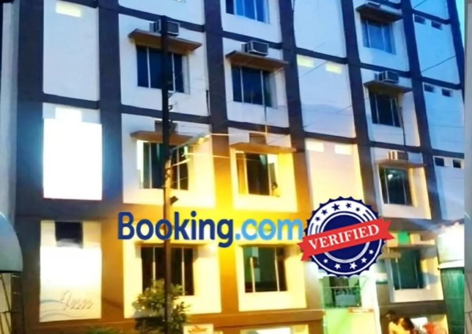 Goroomgo Kashi Inn Varanasi Near Railway Station